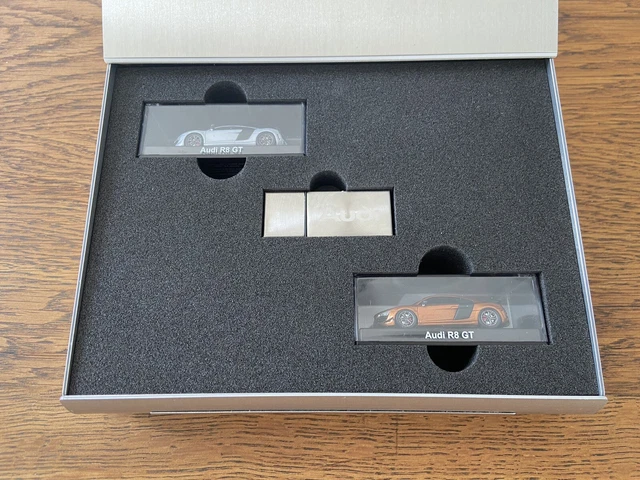 AUDI R8 GT Press Presse Launch Modell Set/Box/Kit Herpa 1:87+USB-Stick ...