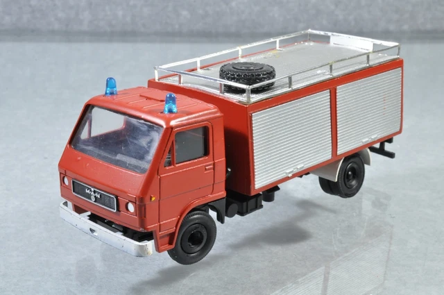 Conrad MAN 8.90F Bleu/gris échelle 1:50 – Occasion En Boîte