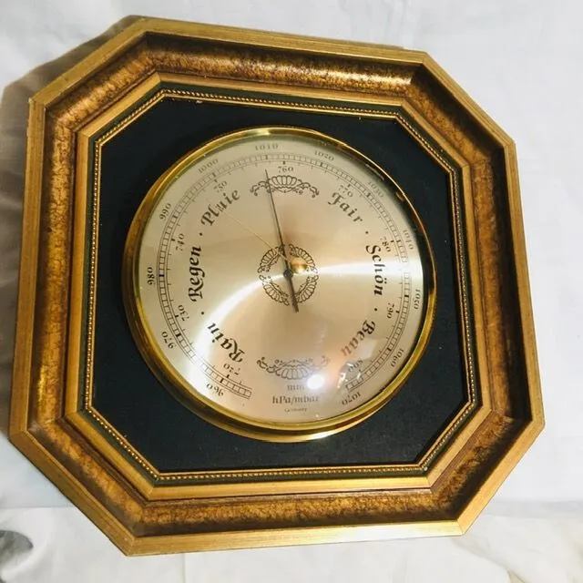 Altes Barometer mit Goldenem Holzrahmen, 26 x 26 cm