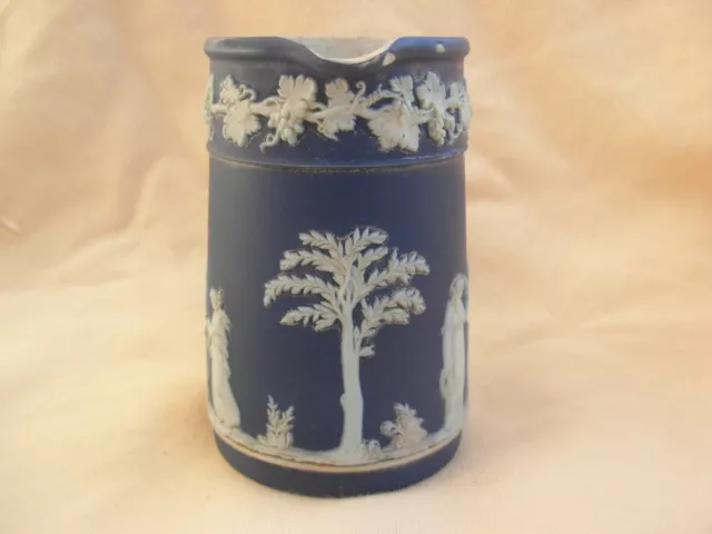 Wedgwood,Ancien Pot A Lait Porcelaine,Marque En Creux . 2