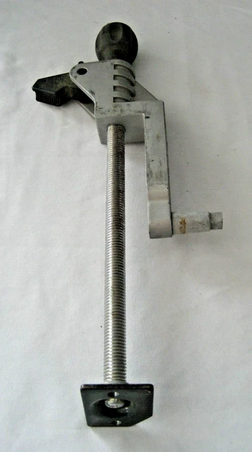 Material Clamp 828100 Similar to DeWalt DW7052