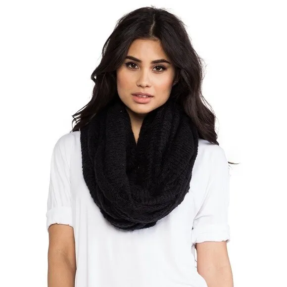 Paula Bianco Infinity Scarf in black Women's