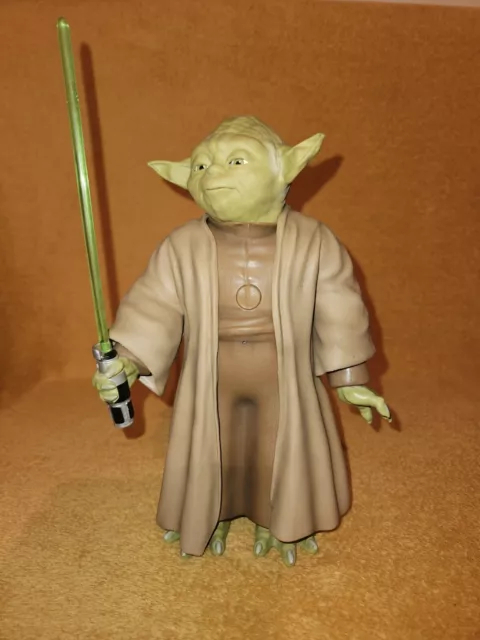 Disney Store - Star Wars Yoda (Talking & Moving & Light-Up Lightsaber)