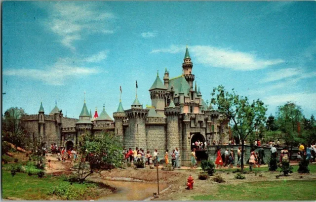 1960'S. Disneyland, Sleeping Beauty's Castle. Anaheim,Ca. Postcard Lk25
