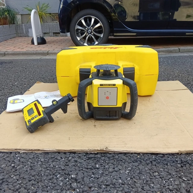 thumbnail image 2 of Leica Rugby 610 Rotary Laser Level – Self-Leveling Horizontal Laser – Up To 2600 Ft Range, IP67, 3-Year Warranty 2 of 13