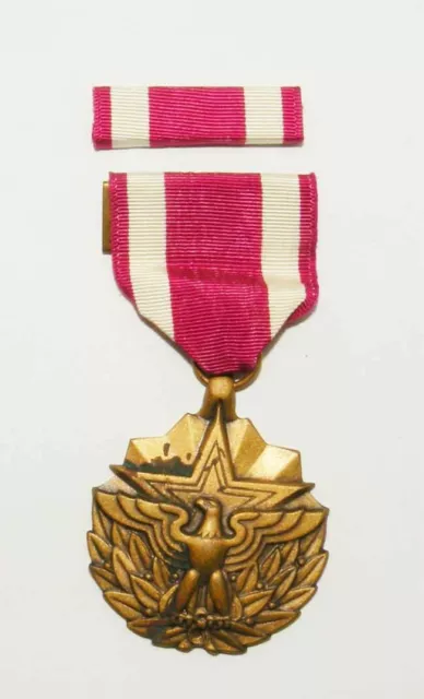 Décoration / Médaille USA Meritorious Service ( 108 * )