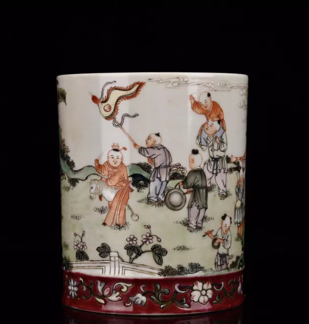 Chinese Pastel Porcelain Hand-Painted Exquisite Figure Brush Pot 19512