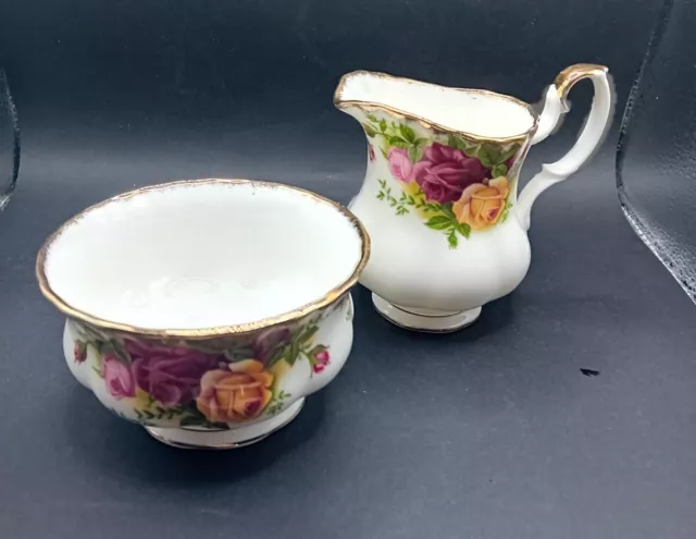 Royal Albert Old Country Roses Milk Jug And Sugar Bowl Vintage England New!