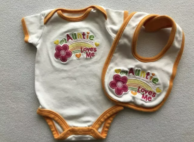 Carters Baby Girl One-Piece Outfit Bodysuit & Bib My Auntie Loves Me Size NB