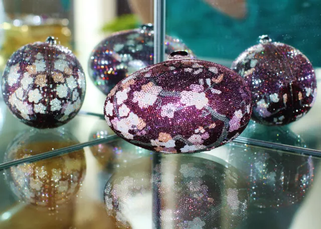 Judith Leiber Faberge Cherry Blossom Museum Egg Minaudiere Clutch Shoulder Bag Judith Leiber Faberge Cherry Blossom Museum Egg Minaudiere Clutch Shoulder Bag