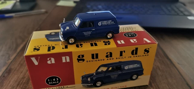 Miniature Jaguar XJ8 Sport Ultraviolet Vanguards 1/43 - Violet, édition Limitée 2003