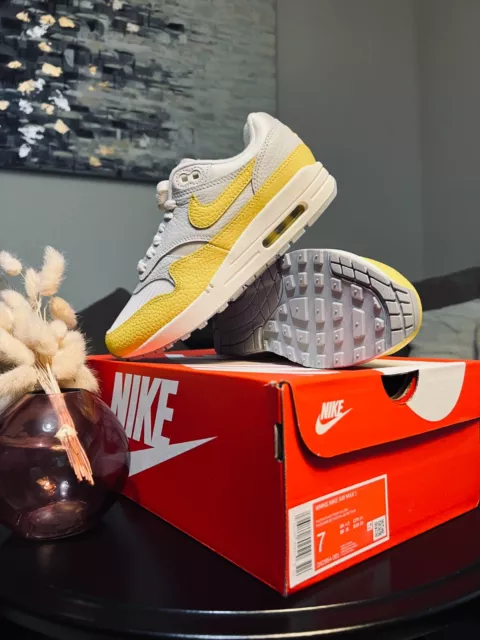 Nike Air Max 1 White Bright Tour Yellow : 7 WUS - 38 EU 100 % Legit + OG box 2