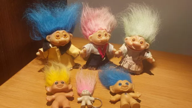 Lote de trabajo de colección 1986 Mostly Dam Trolls paquete que incluye una gema vientre