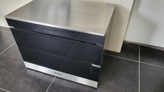 Four vapeur Miele DGC 5019 avec tous les accessoires, état neuf jamais utilisé