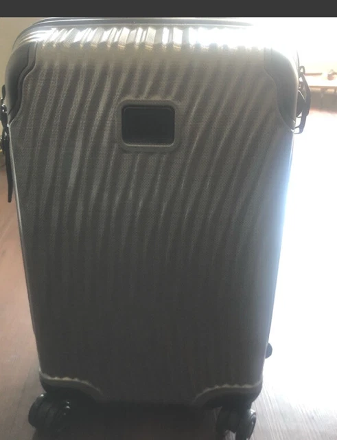 Tumi 19 Degree Aluminum Silver International 4-Wheeled Spinner Carry-On 36860