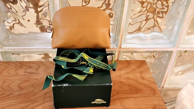 b LONGCHAMP Le Foulonne Leather Dome Cosmetic Case Tan- AUTHENTIC