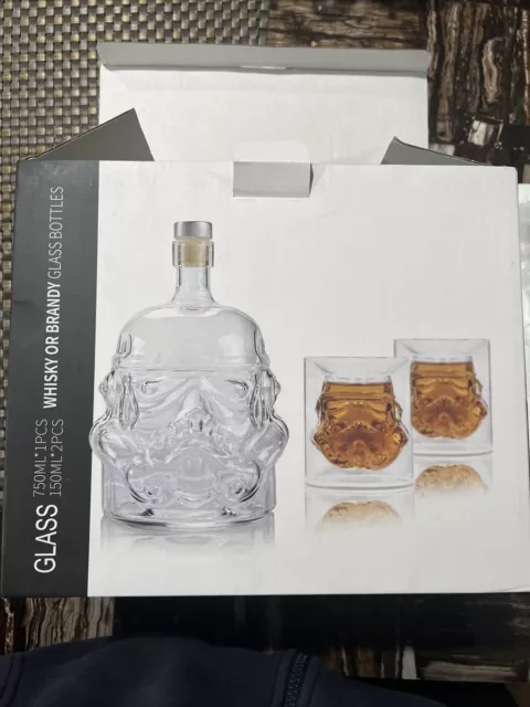 Star Wars Glass Stormtrooper Clear Drinks Decanter 2 Glasses Whiskey Cherry Set