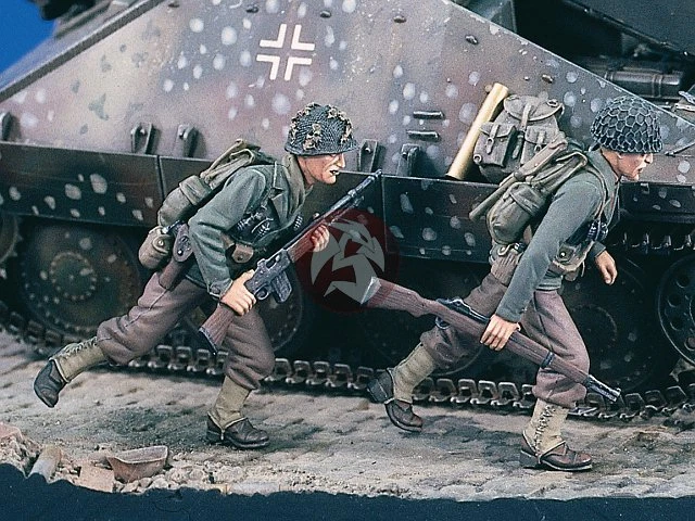 Verlinden 1/35 Bailing Out US Tank Crew come out WWII No.1 (2 Figures