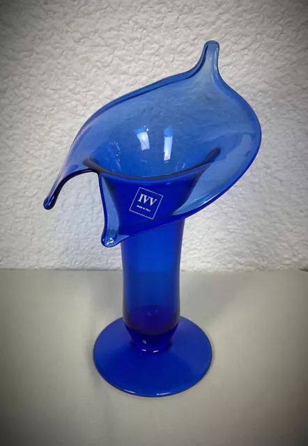 Jolie vase IVV en verre bleu made in Italy