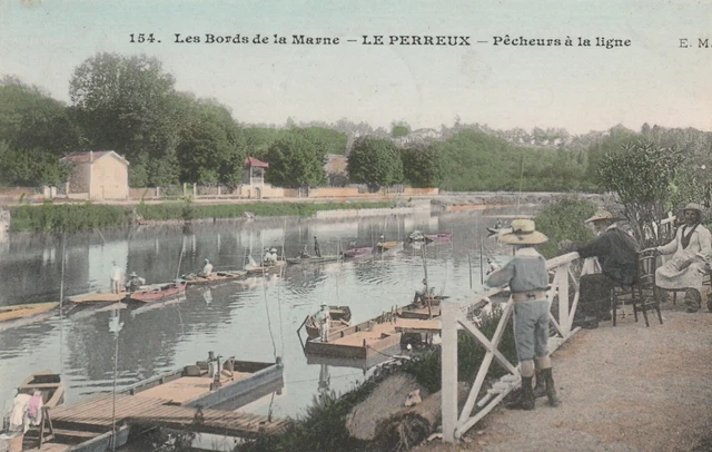 CPA 94 Les Bords de la Seine LE PERREUX Pecheurs a la Ligne