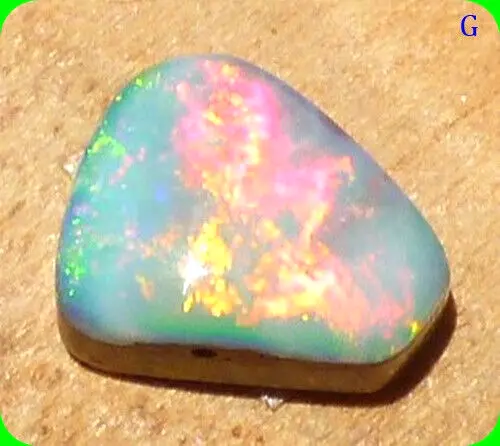 BEAUTIFUL RINGSTONE!   Australian Gem Opal Doublet  2.05 Ct. - D1829V