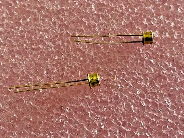 2pc Vintage TRW OP233W Infrared Emitters Infrared 890nm  GOLD