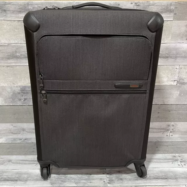 TUMI ​Short Trip Expandable 4 Wheeled 26-Inch luggage  - Gray/Black