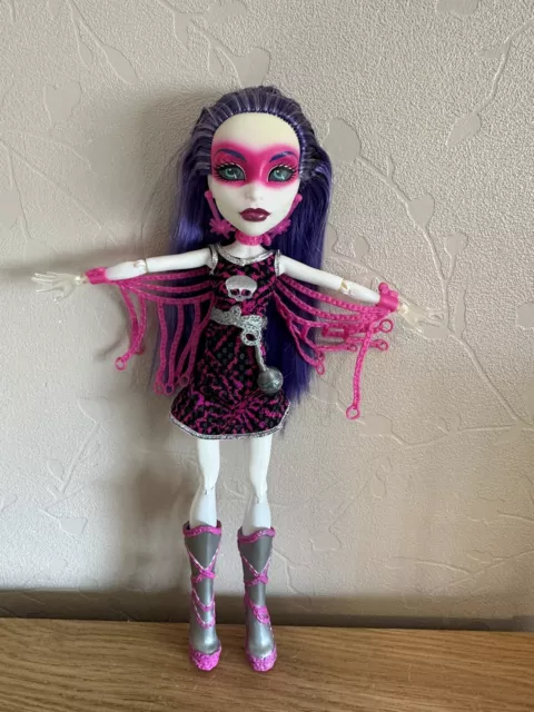 Monster High Spectra Vondergeist Polterghoul Doll - Lovely Condition