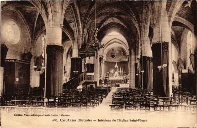 CPA COUTRAS Interieur de l'Église St-PIERRE (982598)