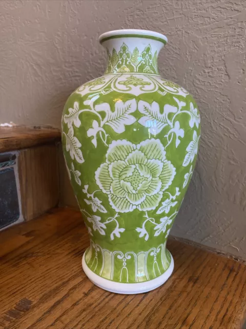 Vtg Porcelain Ceramic Floral Vase Green White Chinoiserie Oriental Lotus Flower