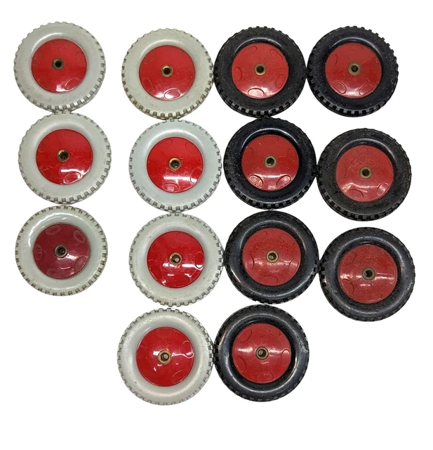 MECCANO 22a - Lot de 4 poulies sans moyeux équipées de pneus caoutchou