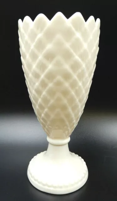 Vintage Belleek Porcelain Feather Vase 8" Green Mark Ireland 6Th Mark 1965-1980