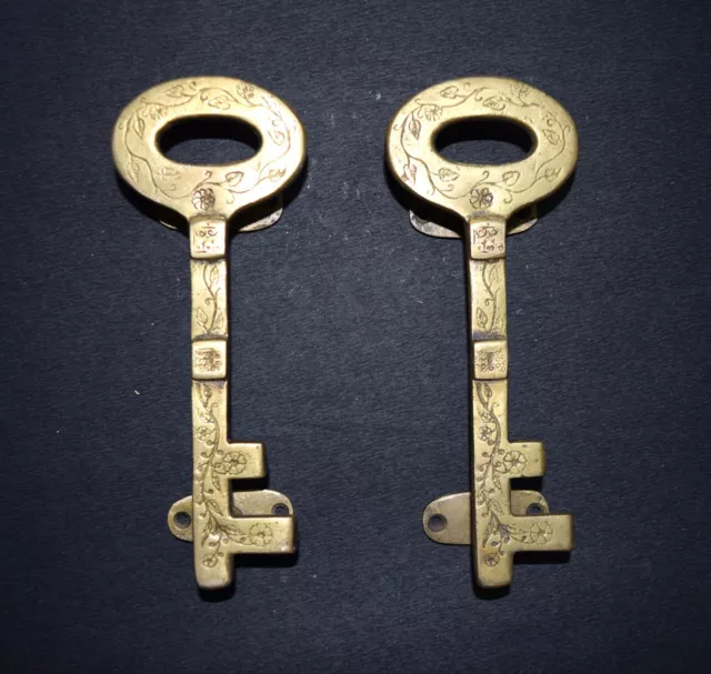 Key Door Handle Pair Brass Padlock Opener Design Almirah Pull Home Décor EK263