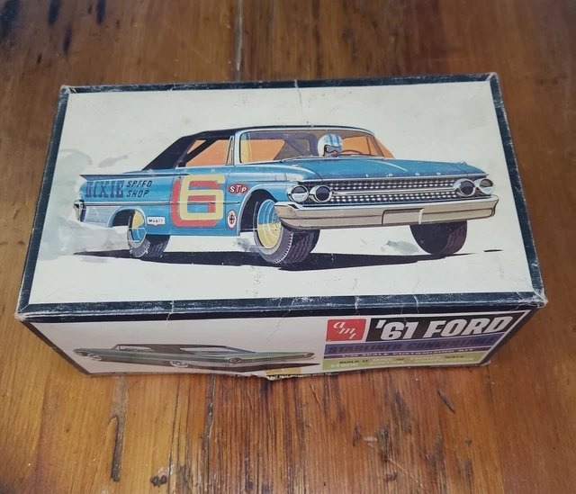 LOT OF 2AMT 1961 Ford Galaxie Starliner HardtopRebuildersModel Car