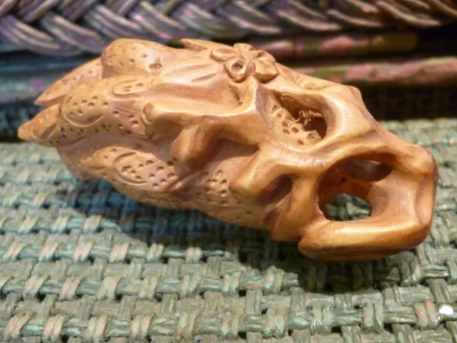 Hand Carved Antique Wooden Japanese Netsuke Robe Toggle