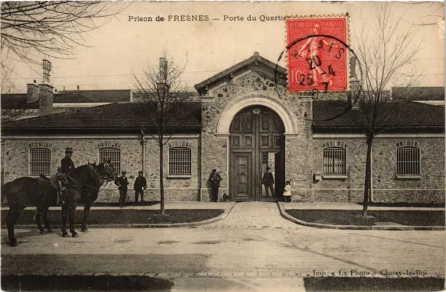 MILITARY CPA Prison de Fresnes-Porte du Quartier (317555)