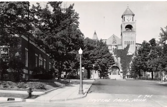 Crystal Falls MI One Leg Covered in Ivy @ Courthouse~11:40 AM~Lamppost~RPPC 1963