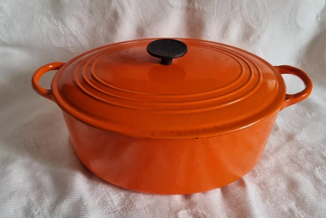 Cocotte Ovale Commichef En Fonte D'Aluminium 2.8L - 26x20cm - Revêtement Anti-Adhésif - Noir