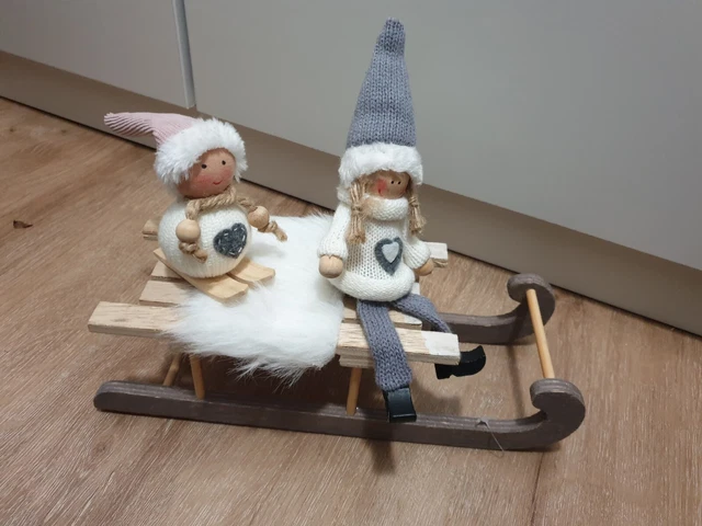 Deko Holzschlitten 2x Figuren Wichtel Strick Mainzelmännchen Weihnachten