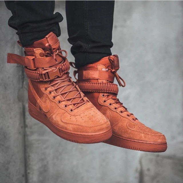 NIKE SF AIR Force 1 Dusty Pesca Esclusivo Scarpe Alte UK 7.5 Eu 42