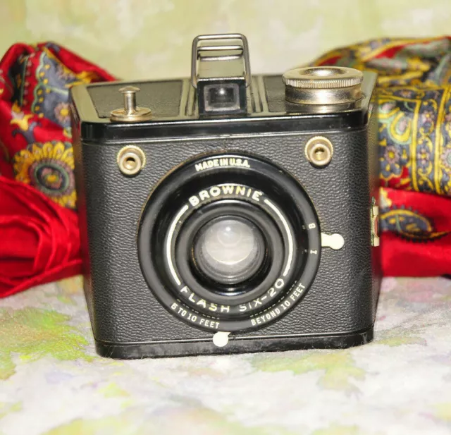 Kodak Brownie  Flash Six-20 Box Camera/ 620 Roll Film Vintage Antique Display