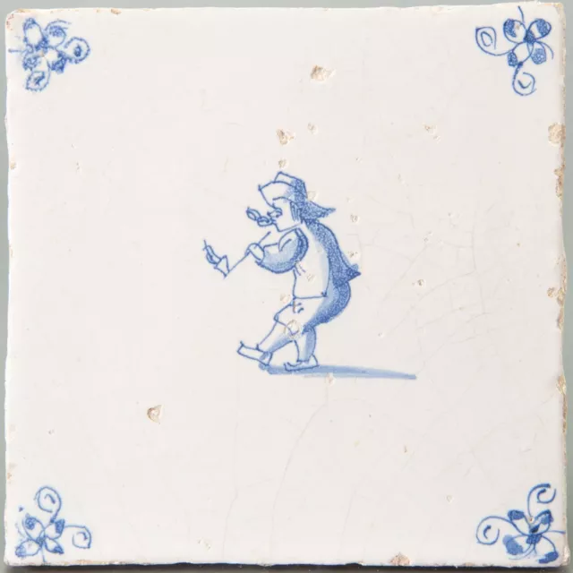 Nice Dutch Delft Blue tile, pipe smoker, late 17th century.