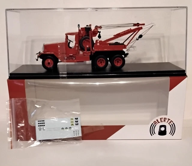 Camion De Pompiers Ward La France Grue - Modèle Réduit 1:43 Alerte Neuf En Résine