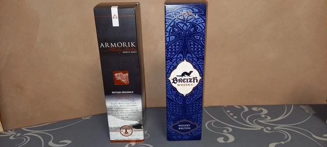 whisky Breton deux bouteilles,  Armorik édition originale et Breizh whisky.