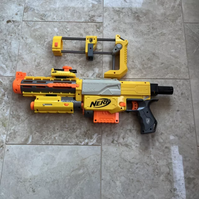 Nerf Recon CS 6 N Strike Complete With Magazine And Shoulder Stock.