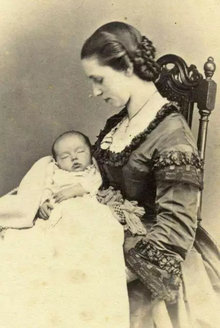 Antique Post Mortem Baby Photo 352b Oddleys Strange & Bizarre