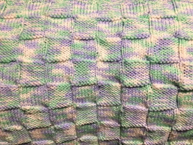 Handmade Knitted Knee Rug Blanket Green Baby Bassinet Cot Pram Shawl Toddler NEW 2