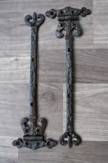 Vintage iron handmade french gate door hinges pair arrow head barn rusty 29.6 OZ
