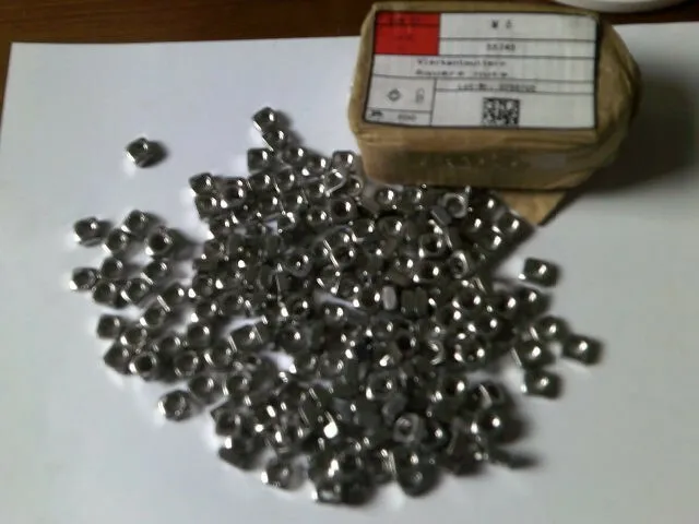 5mm square nuts a4 grade din 557 packof 200 stainless