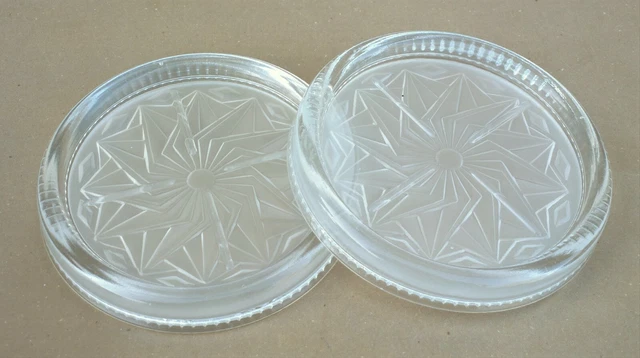 Lot De 2 Dessous De Bouteille Art Déco En Verre Pressé - Anciens, Occasion